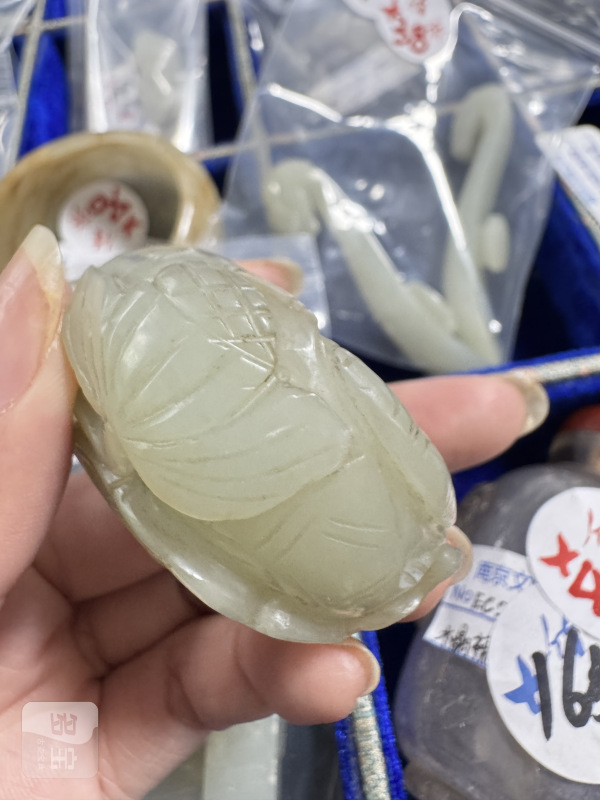 清 玉雕莲花形水呈配座 - 图10